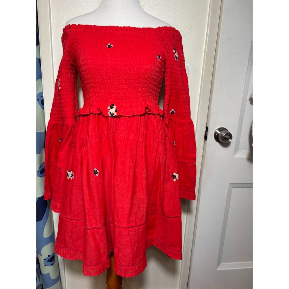 Free People Counting Daisies Embroidered Mini Dress Size S Red Smocked Boho - Picture 3 of 5